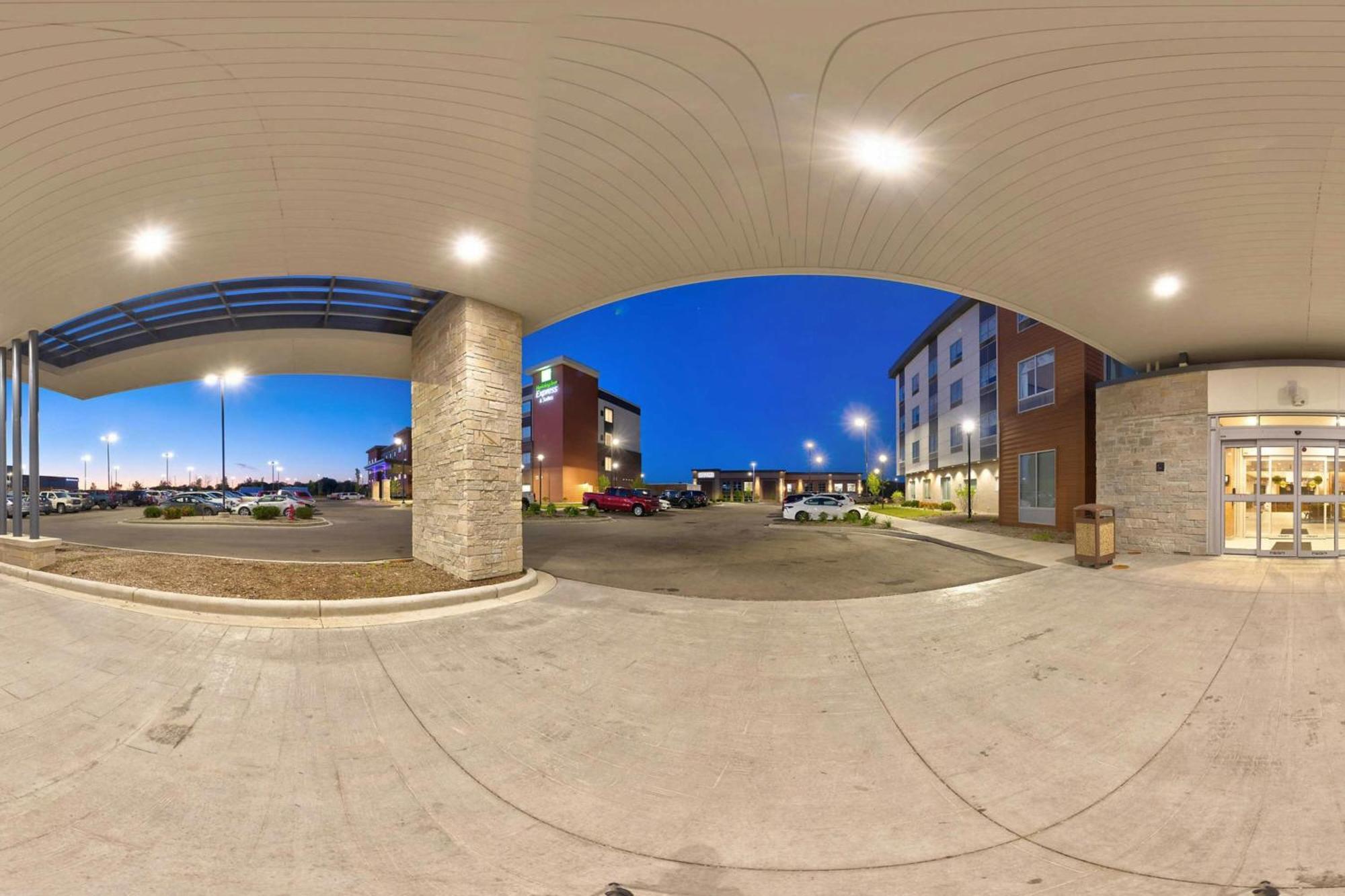 Fairfield Inn & Suites By Marriott Milwaukee Brookfield Eksteriør billede